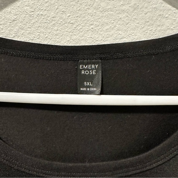 Color Block Tee - Picture 3 of 3